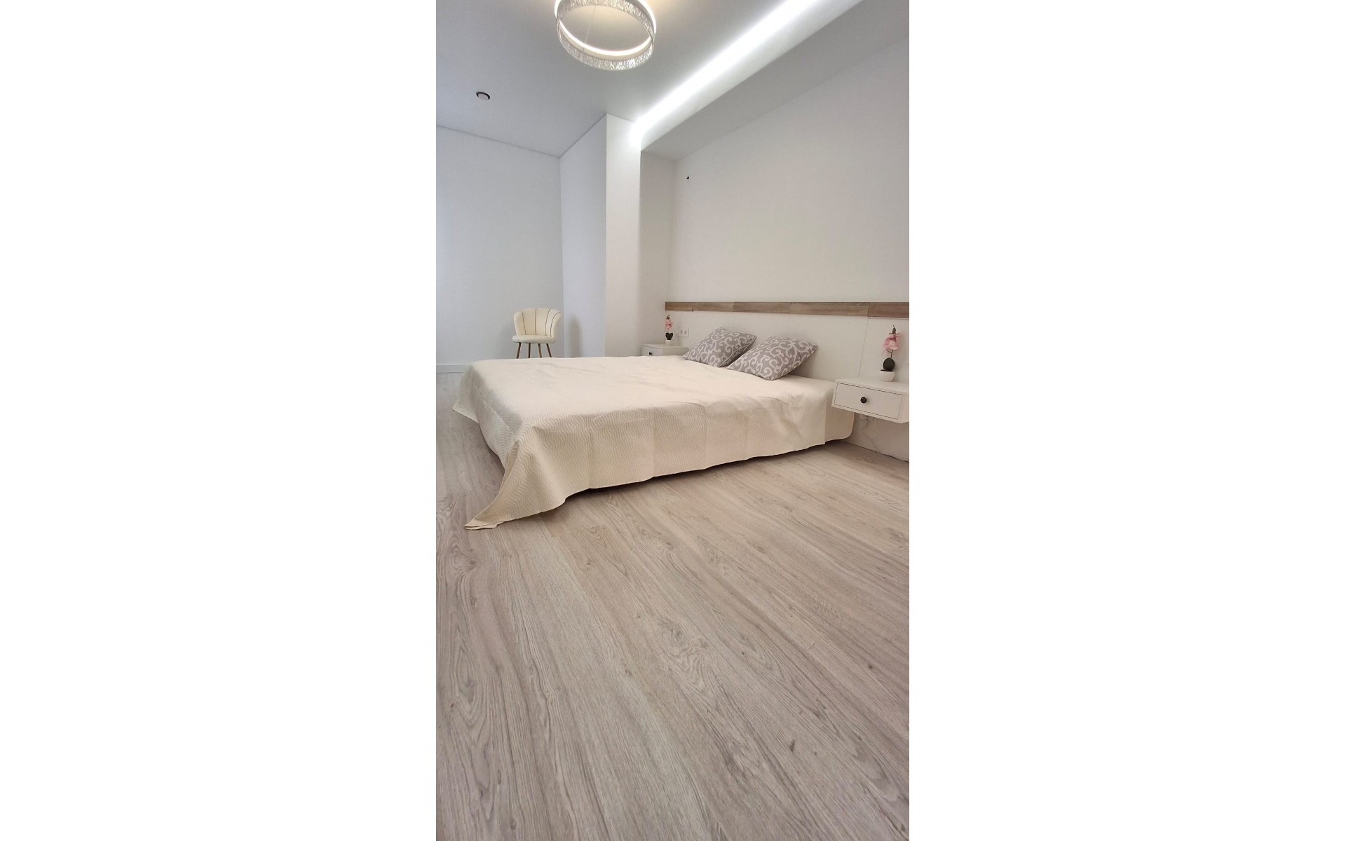 Resale - Apartment - Torrevieja - Torrevieja Centro