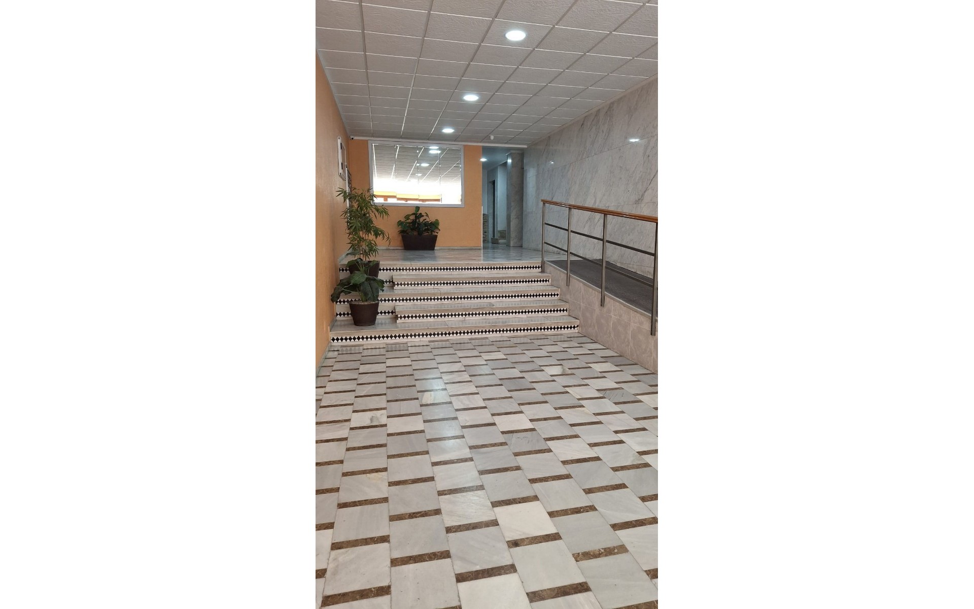 Resale - Apartment - Torrevieja - Torrevieja Centro