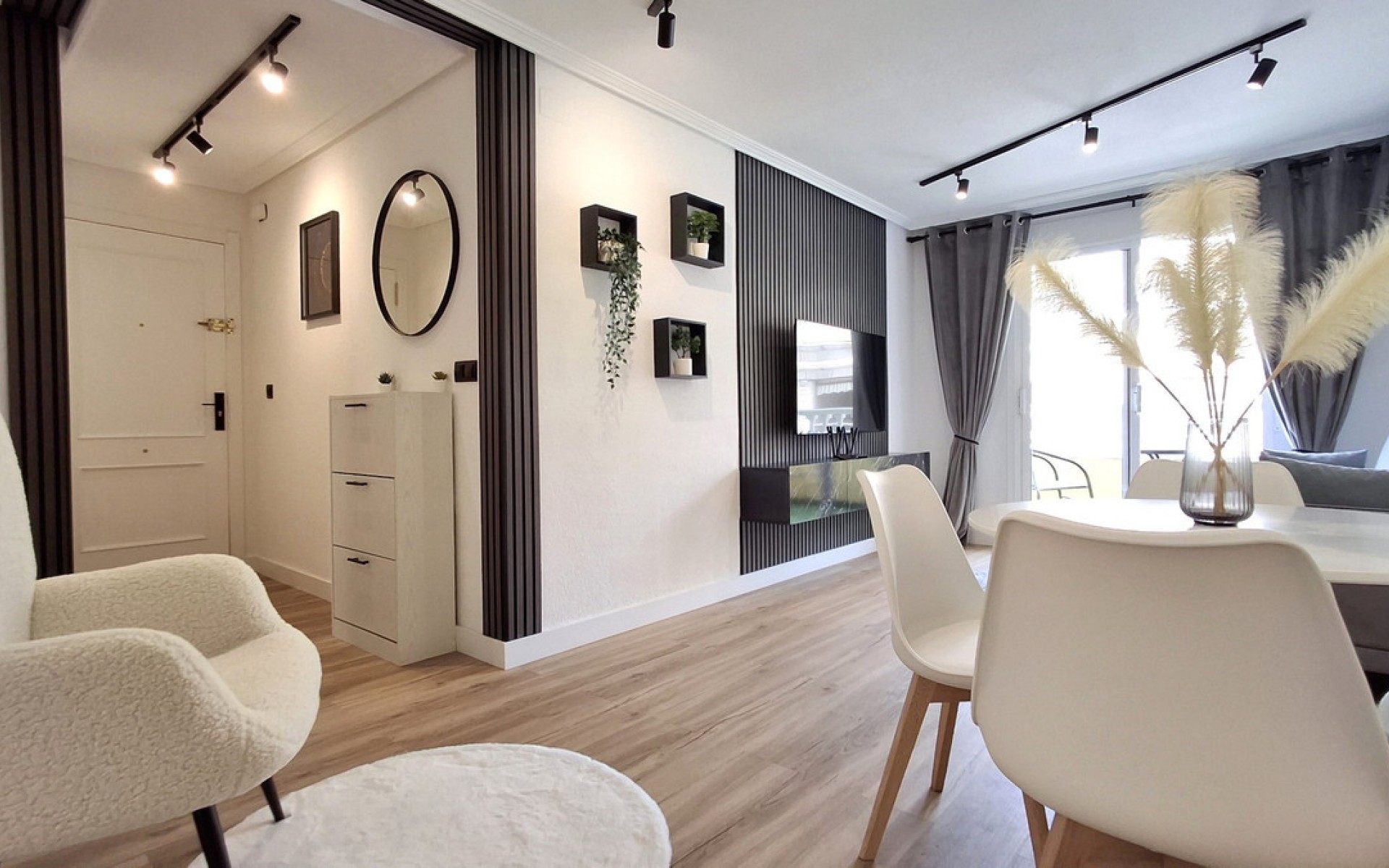 Resale - Apartment - Torrevieja - Torrevieja Centro