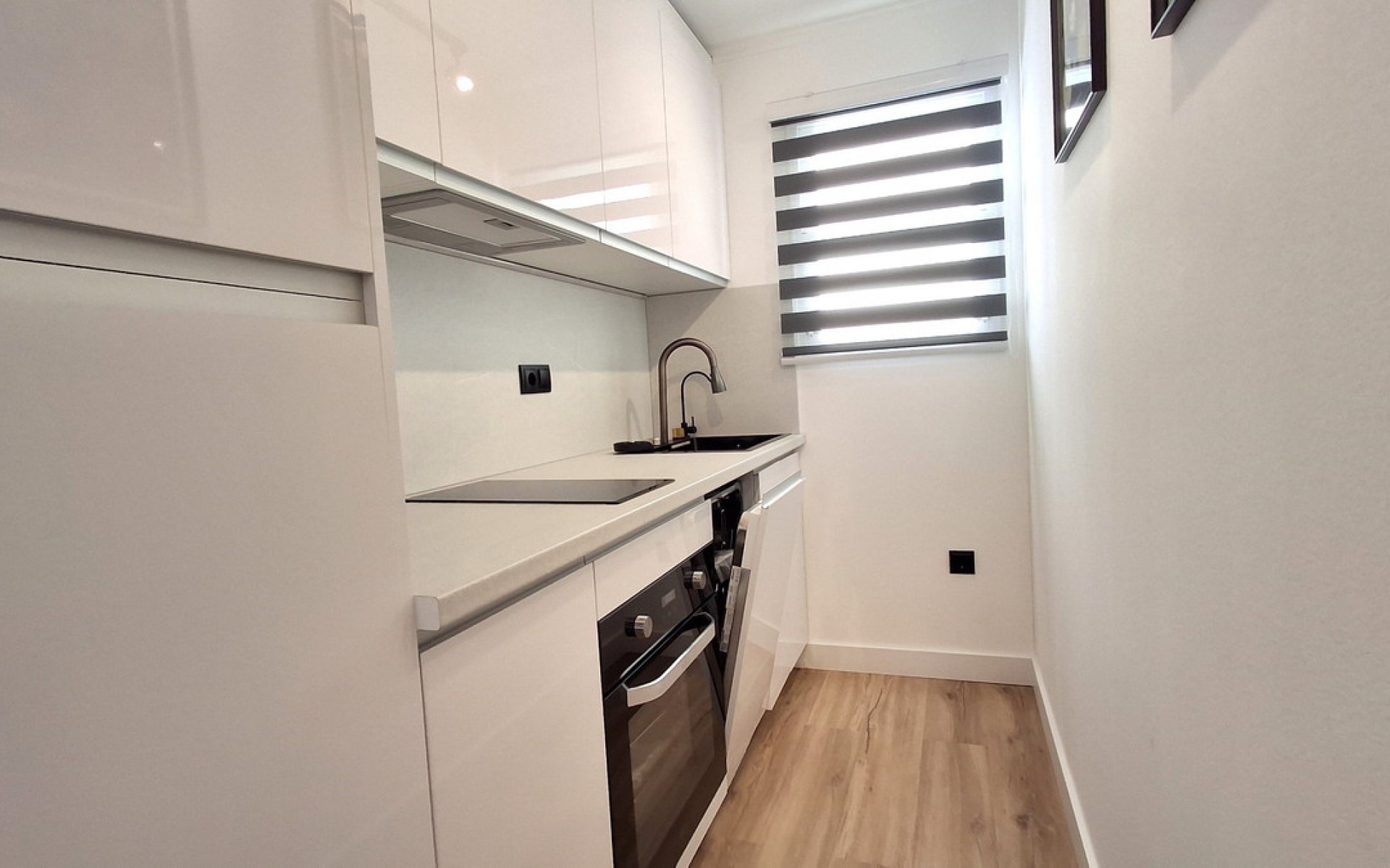 Resale - Apartment - Torrevieja - Torrevieja Centro