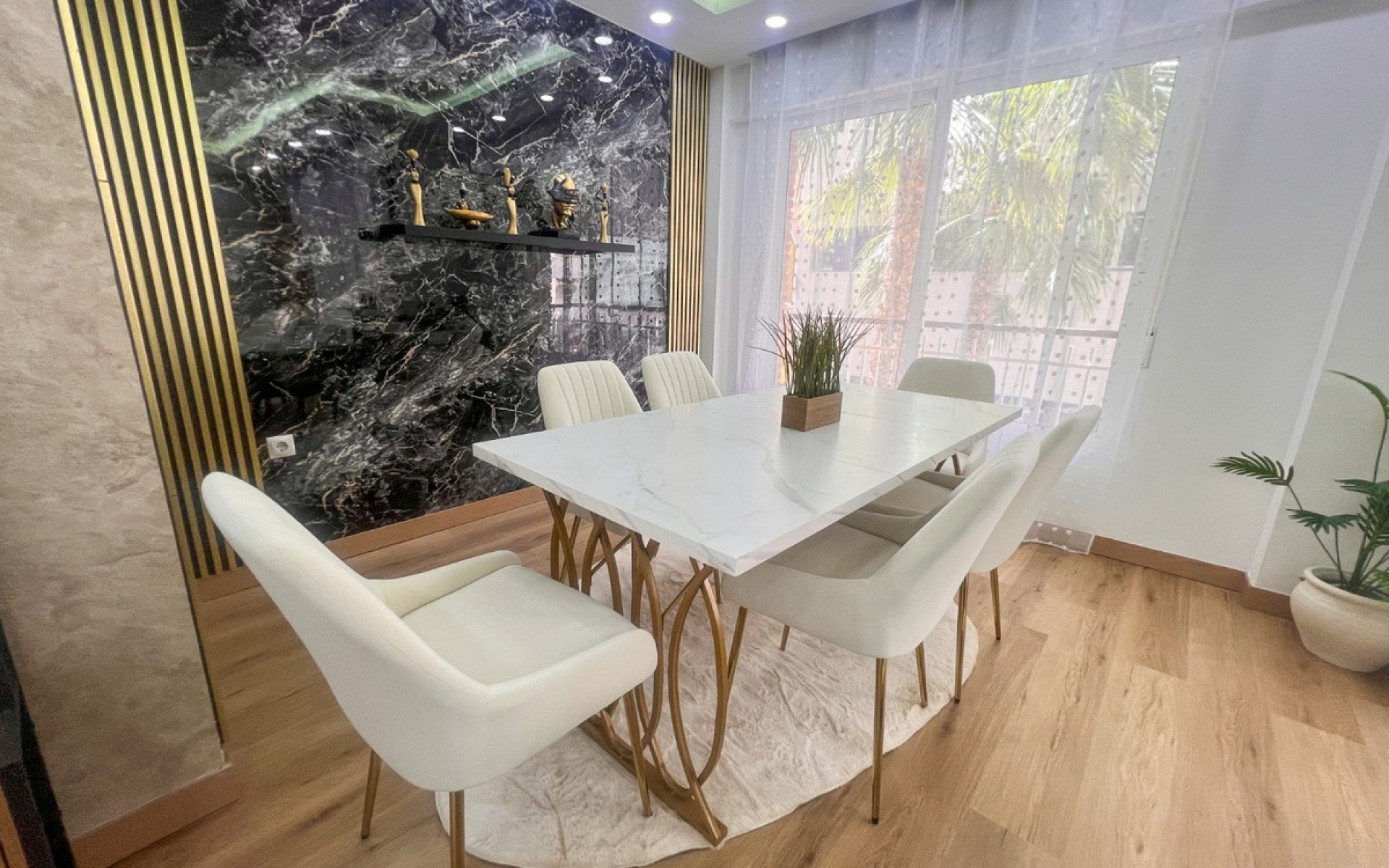 Resale - Apartment - Torrevieja - Torrevieja Centro