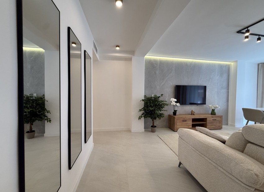 Resale - Apartment - Torrevieja - Torrevieja Centro