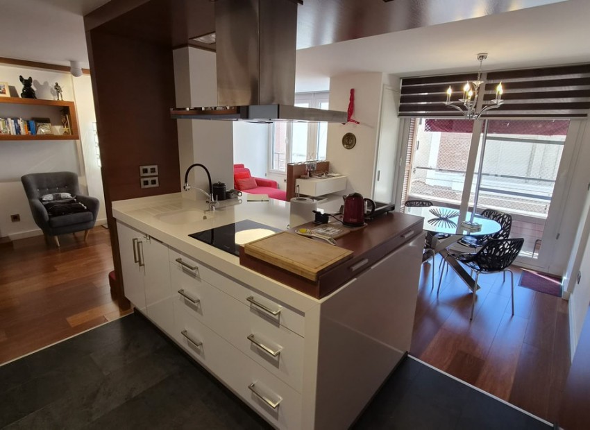 Resale - Apartment - Torrevieja - Torrevieja Centro