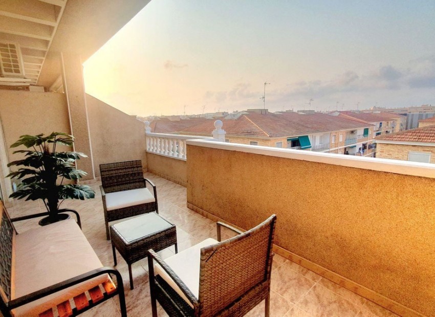 Resale - Apartment - Torrevieja - Torrevieja Centro