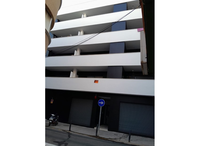 Resale - Apartment - Torrevieja - Torrevieja Centro