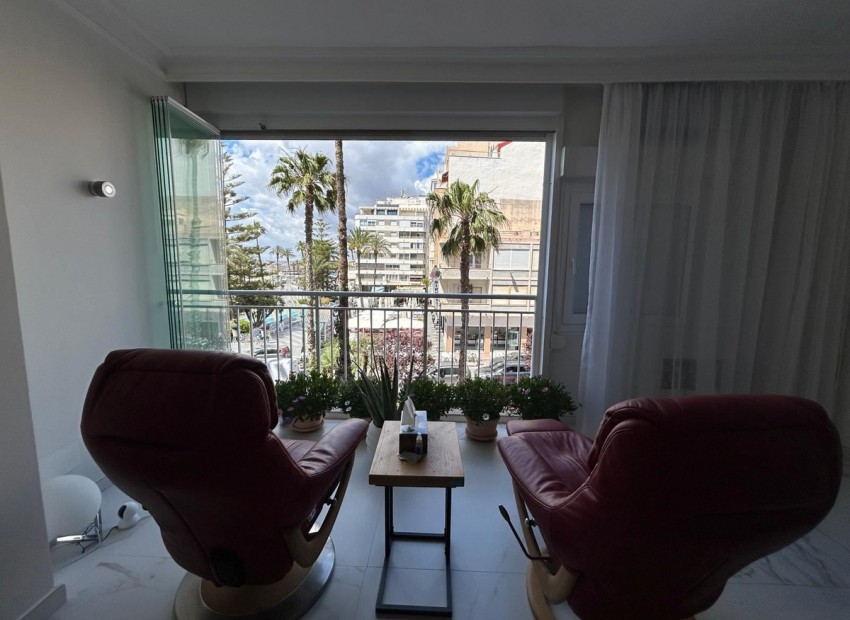 Resale - Apartment - Torrevieja - Torrevieja Centro