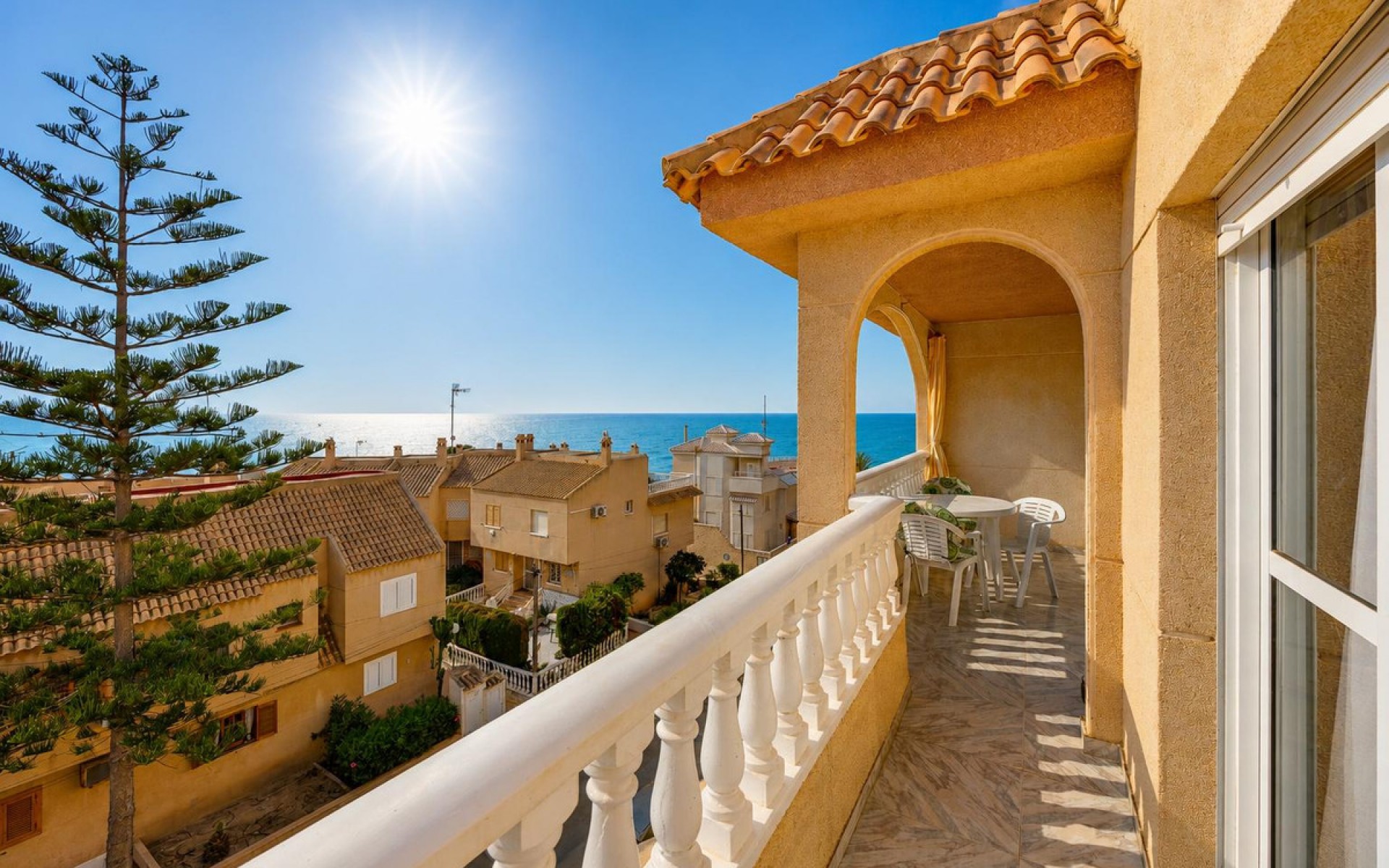 Resale - Apartment - Torrevieja - Torrevieja Centro