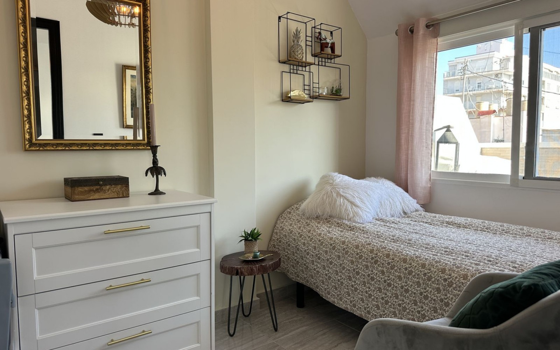 Resale - Apartment - Torrevieja - Torrevieja Centro