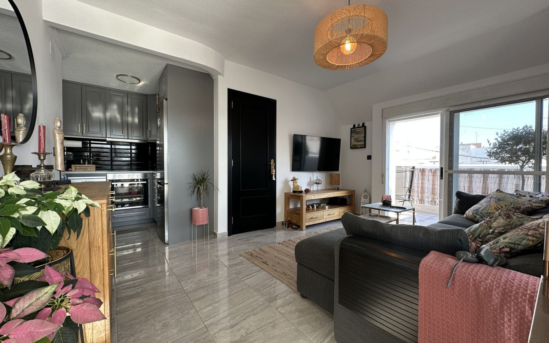 Resale - Apartment - Torrevieja - Torrevieja Centro