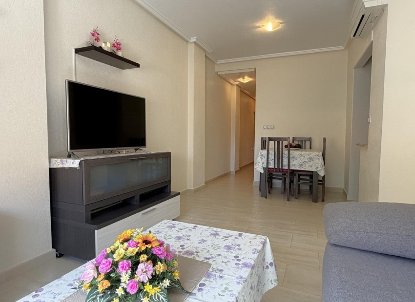 Resale - Apartment - Torrevieja - Torrevieja Centro