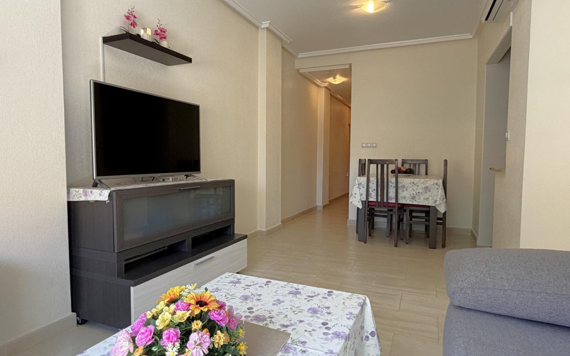 Resale - Apartment - Torrevieja - Torrevieja Centro