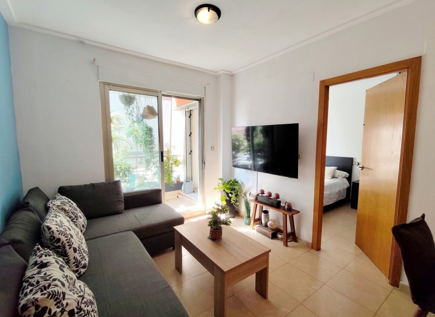 Resale - Apartment - Torrevieja - Torrevieja Centro