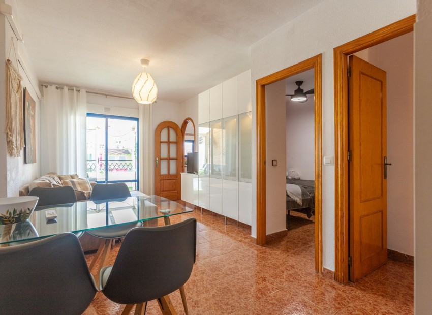 Resale - Apartment - Torrevieja - Torrevieja Centro