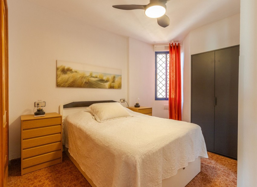 Resale - Apartment - Torrevieja - Torrevieja Centro