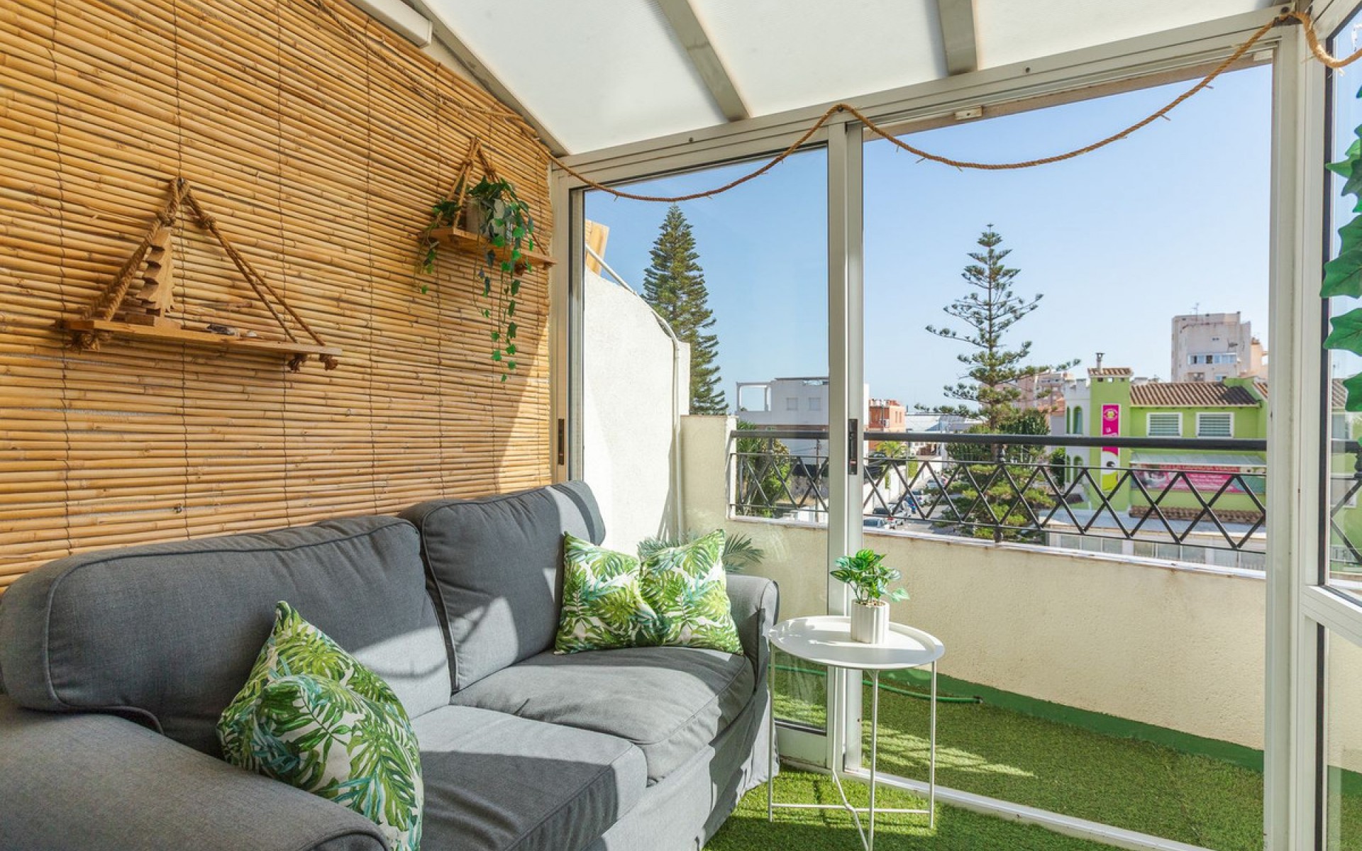 Resale - Apartment - Torrevieja - Torrevieja Centro