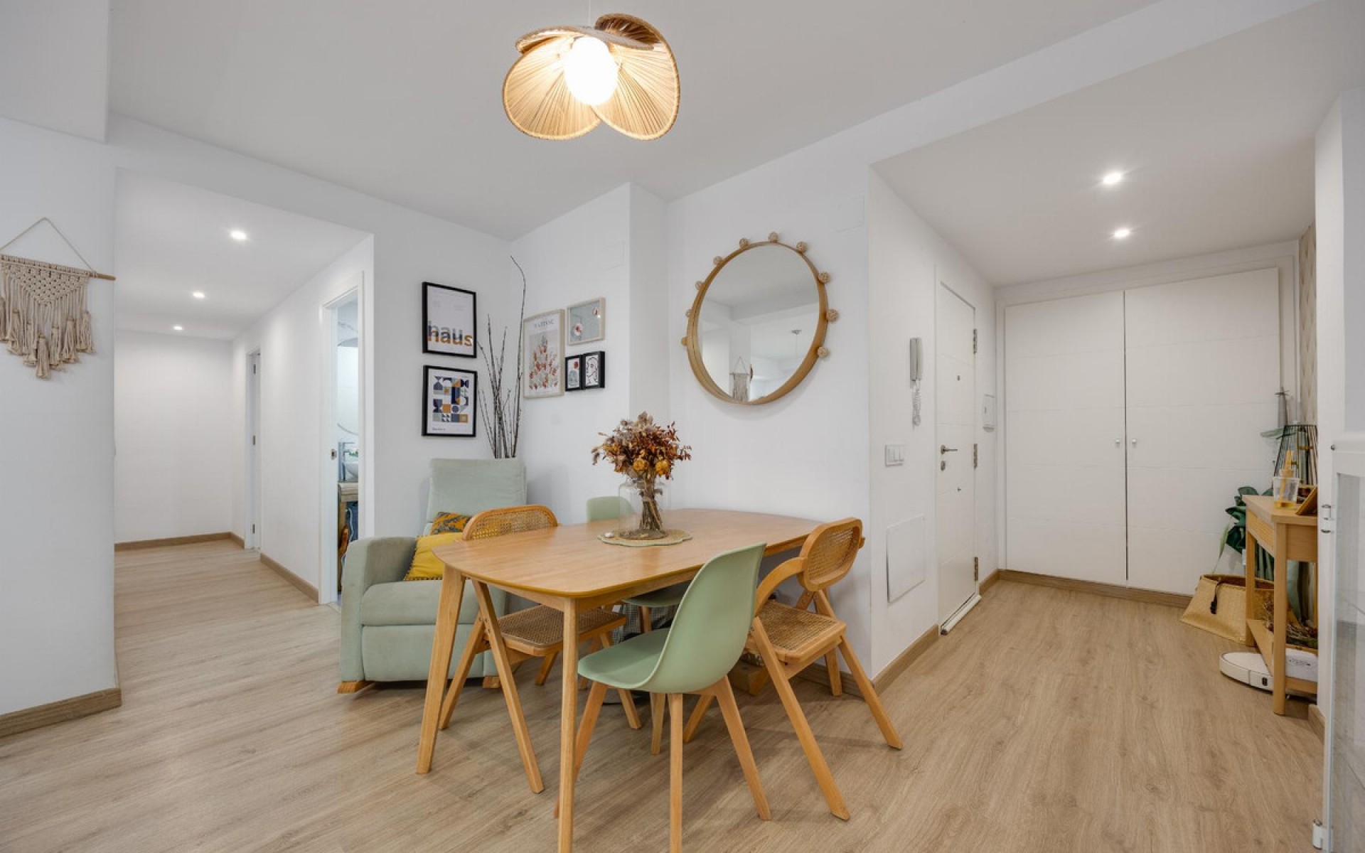Resale - Apartment - Torrevieja - Torrevieja Centro