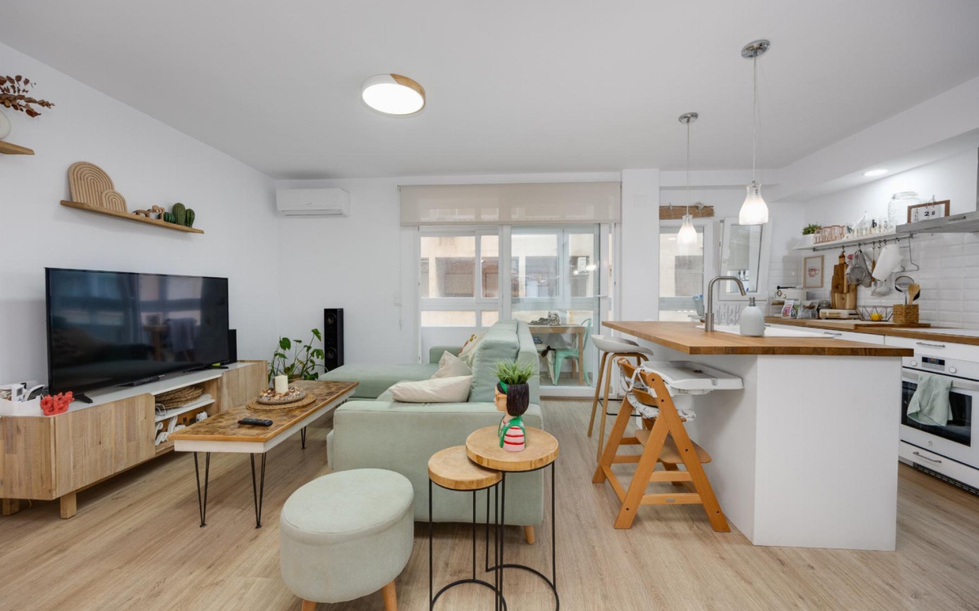 Resale - Apartment - Torrevieja - Torrevieja Centro