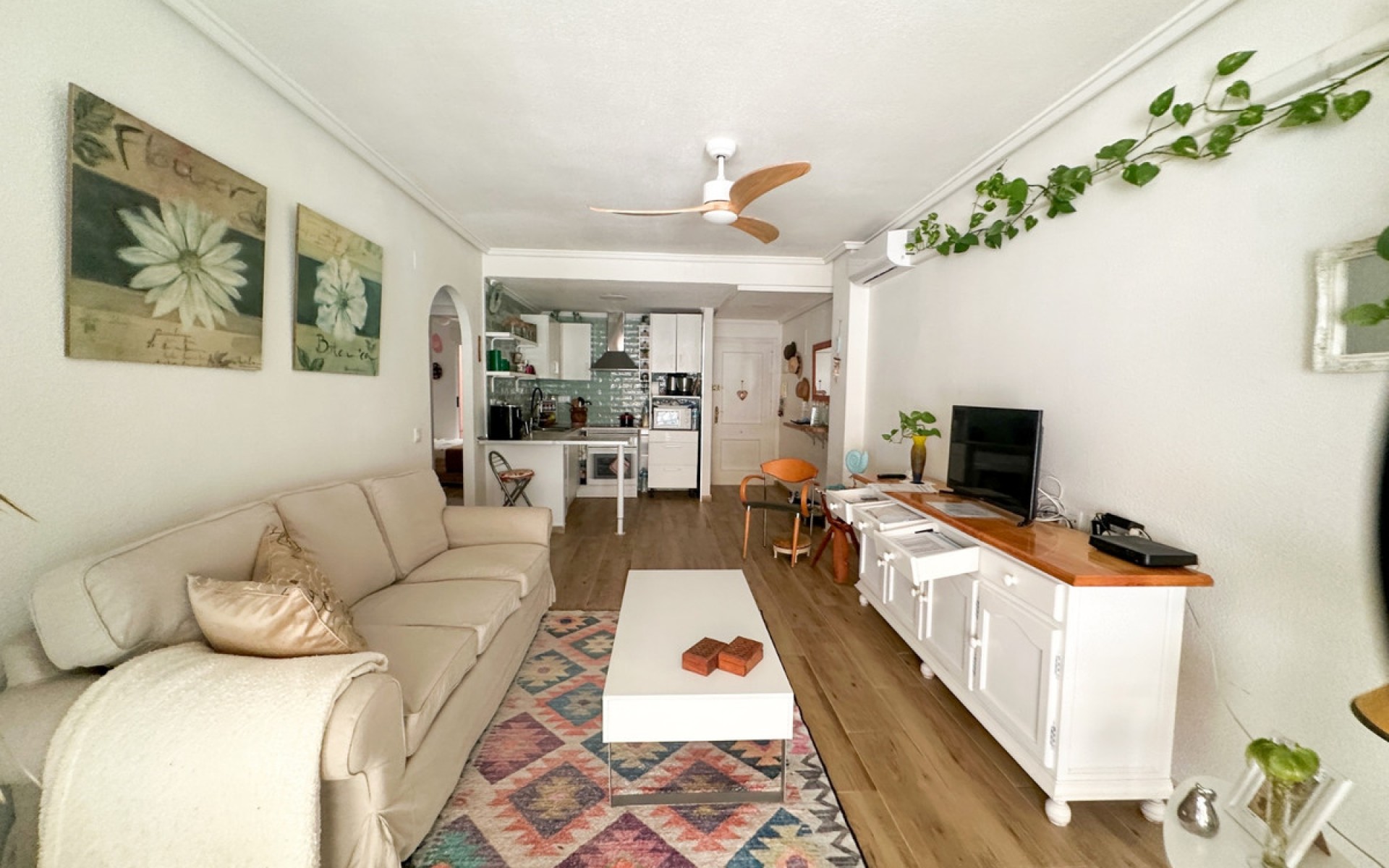 Resale - Apartment - Torrevieja - Torrevieja Centro