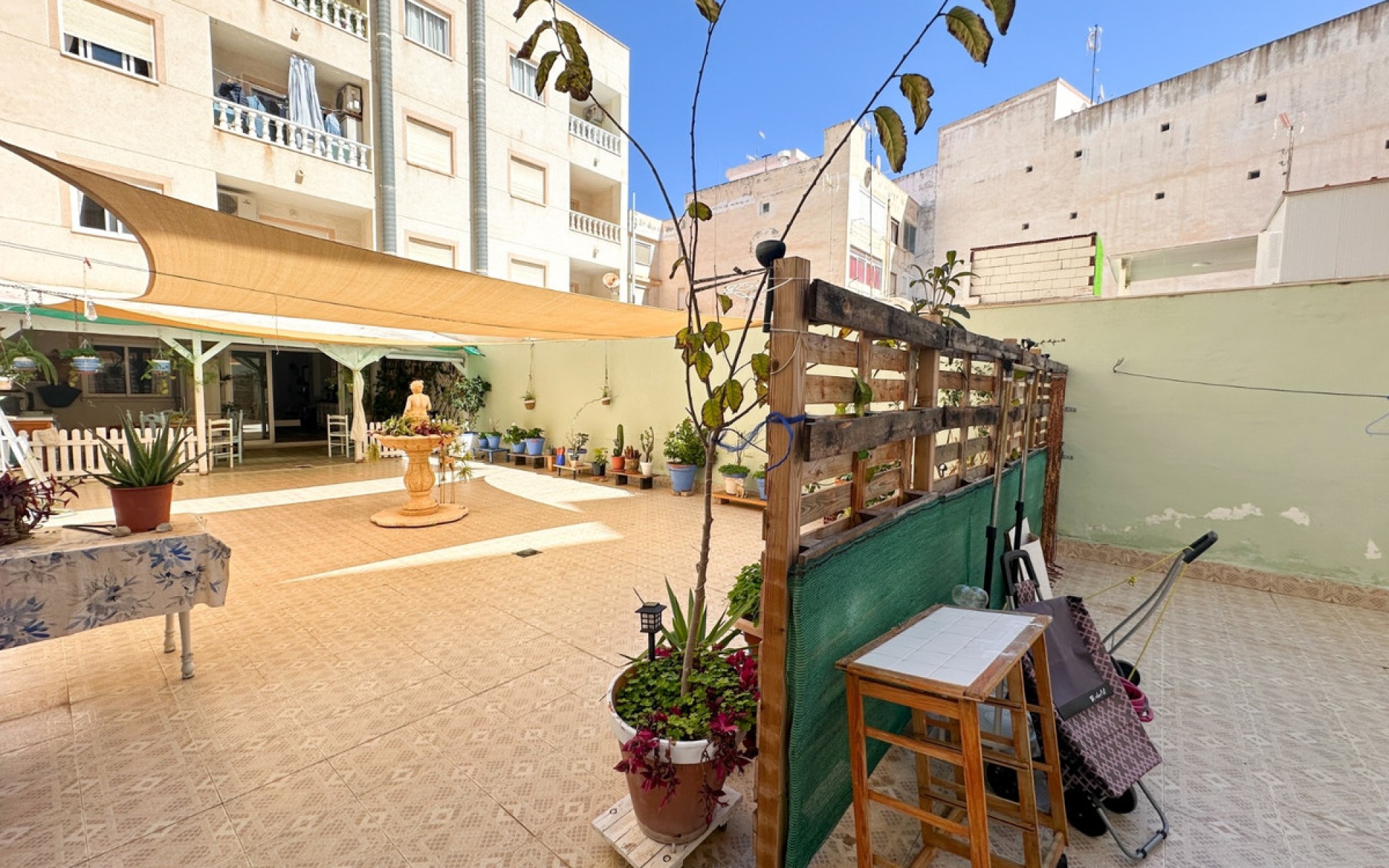 Resale - Apartment - Torrevieja - Torrevieja Centro