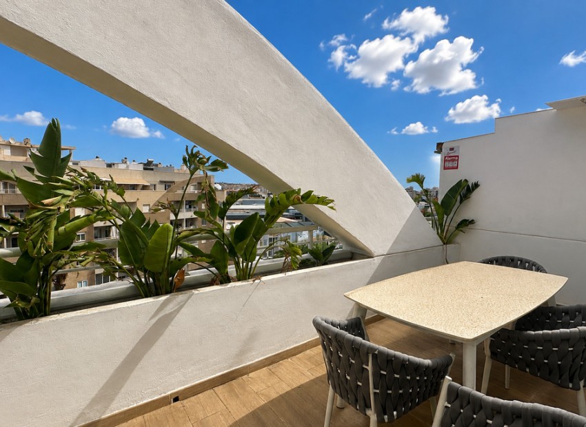 Resale - Apartment - Torrevieja - Torrevieja Centro