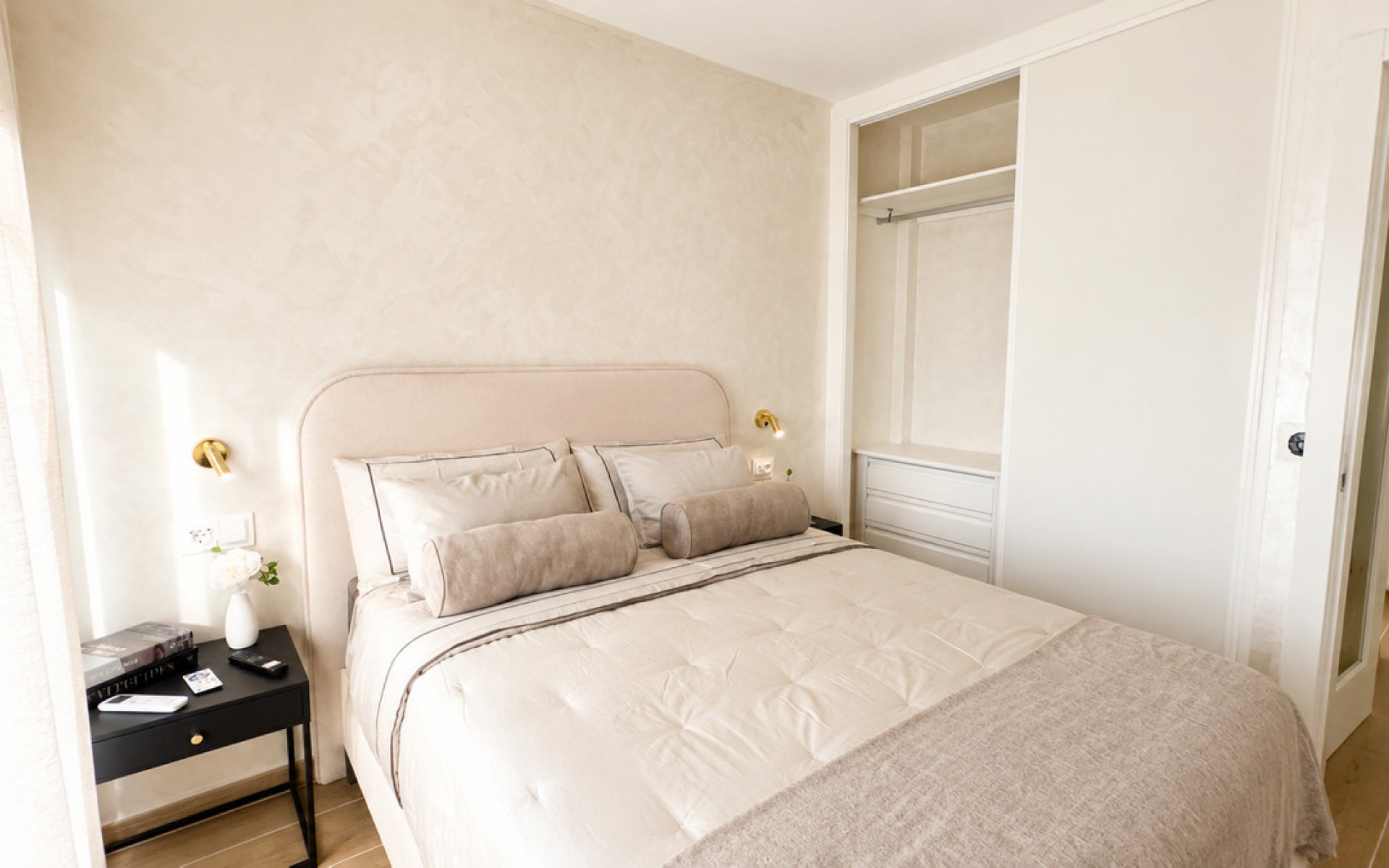 Resale - Apartment - Torrevieja - Torrevieja Centro