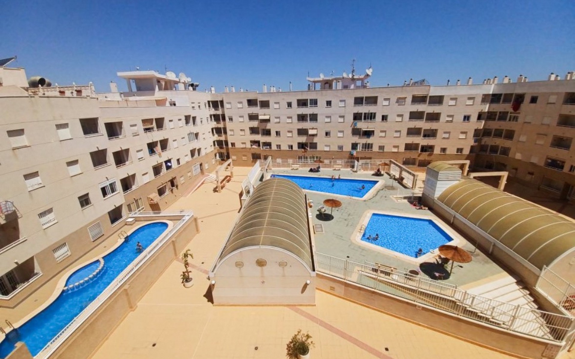 Resale - Apartment - Torrevieja - Torrevieja Centro