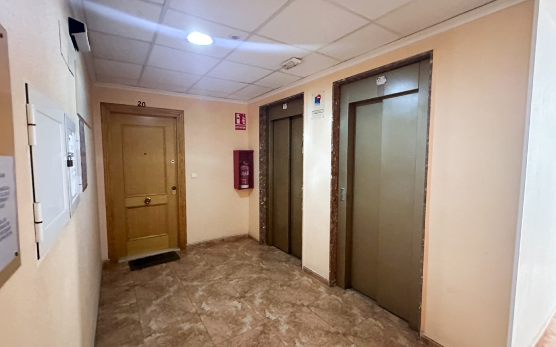 Resale - Apartment - Torrevieja - Torrevieja Centro
