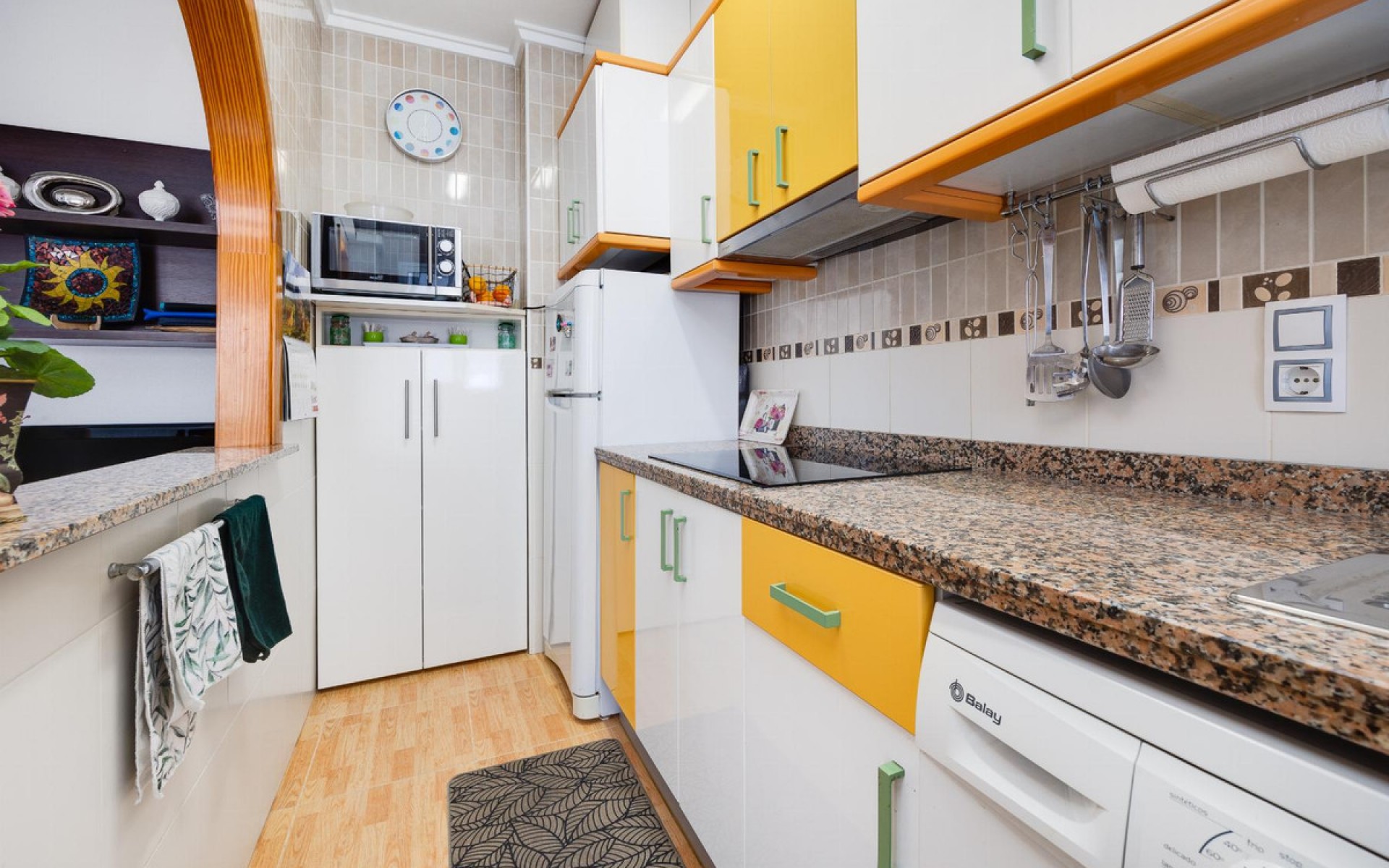 Resale - Apartment - Torrevieja - Torrevieja Centro