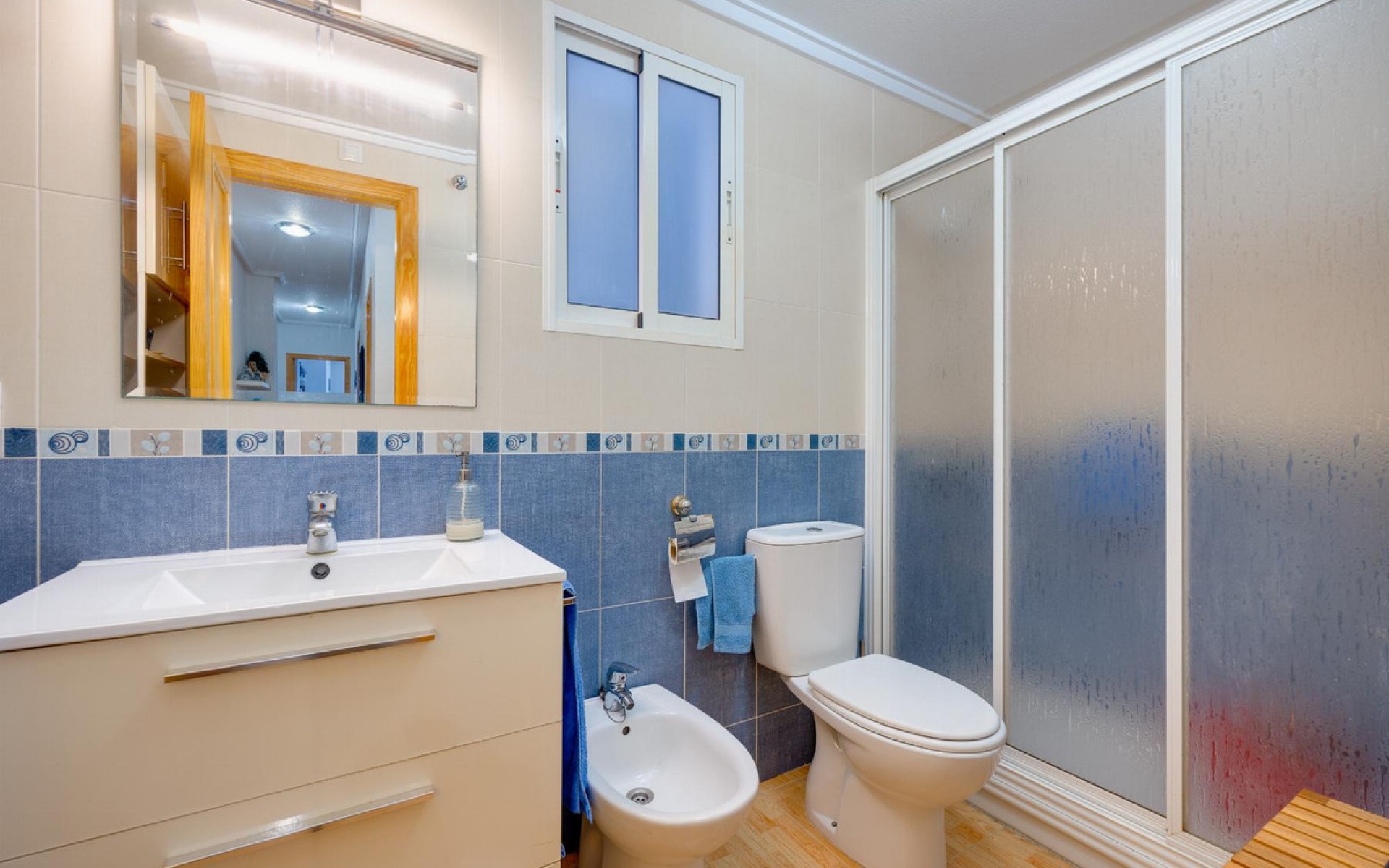 Resale - Apartment - Torrevieja - Torrevieja Centro