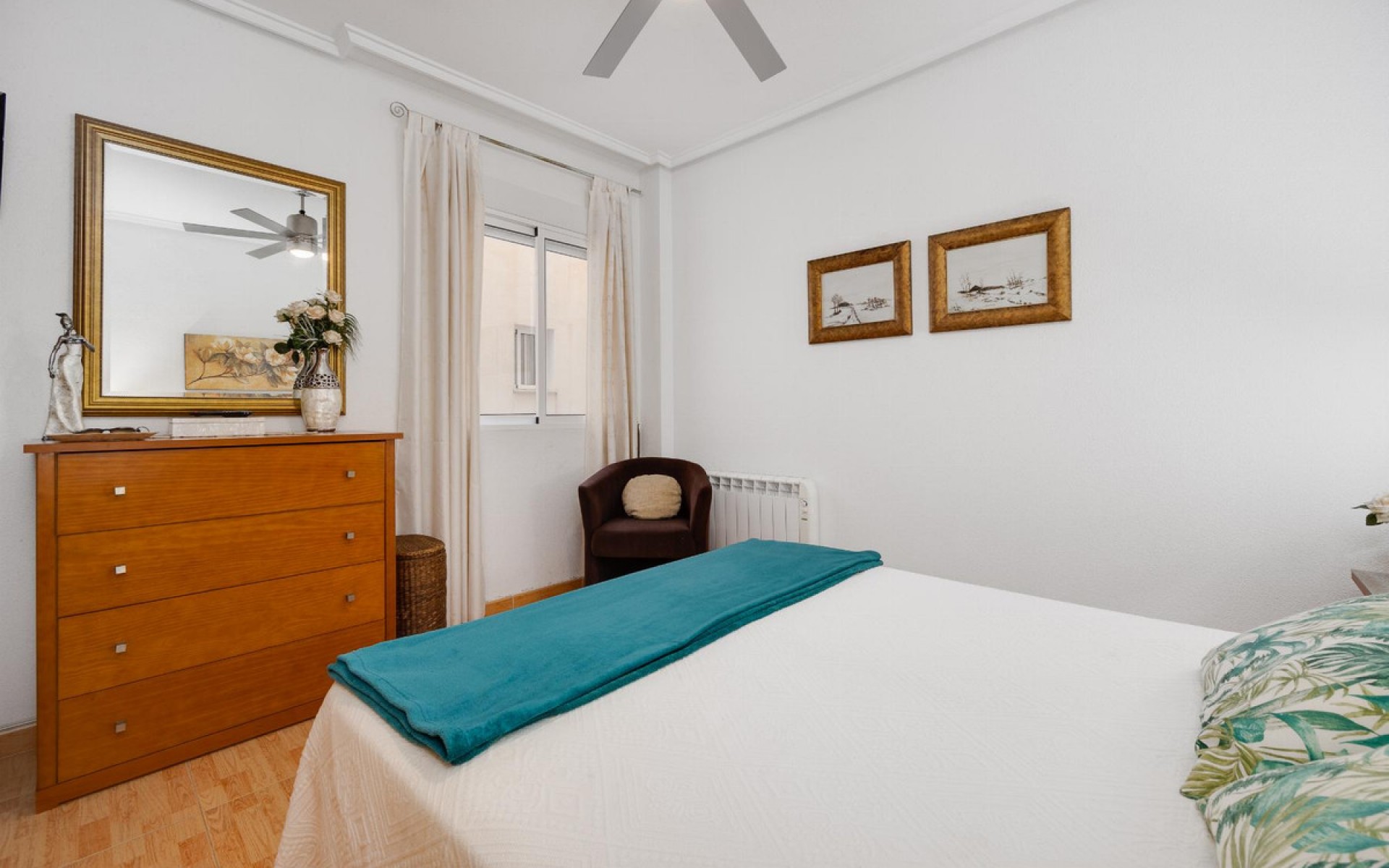 Resale - Apartment - Torrevieja - Torrevieja Centro