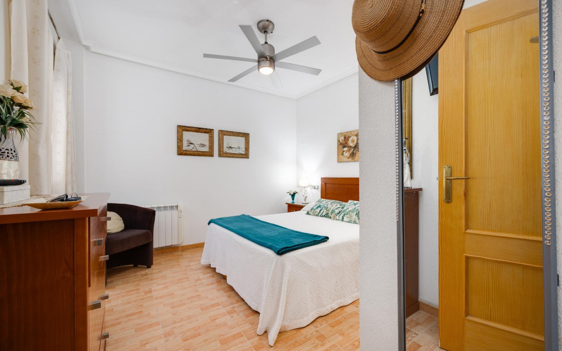 Resale - Apartment - Torrevieja - Torrevieja Centro