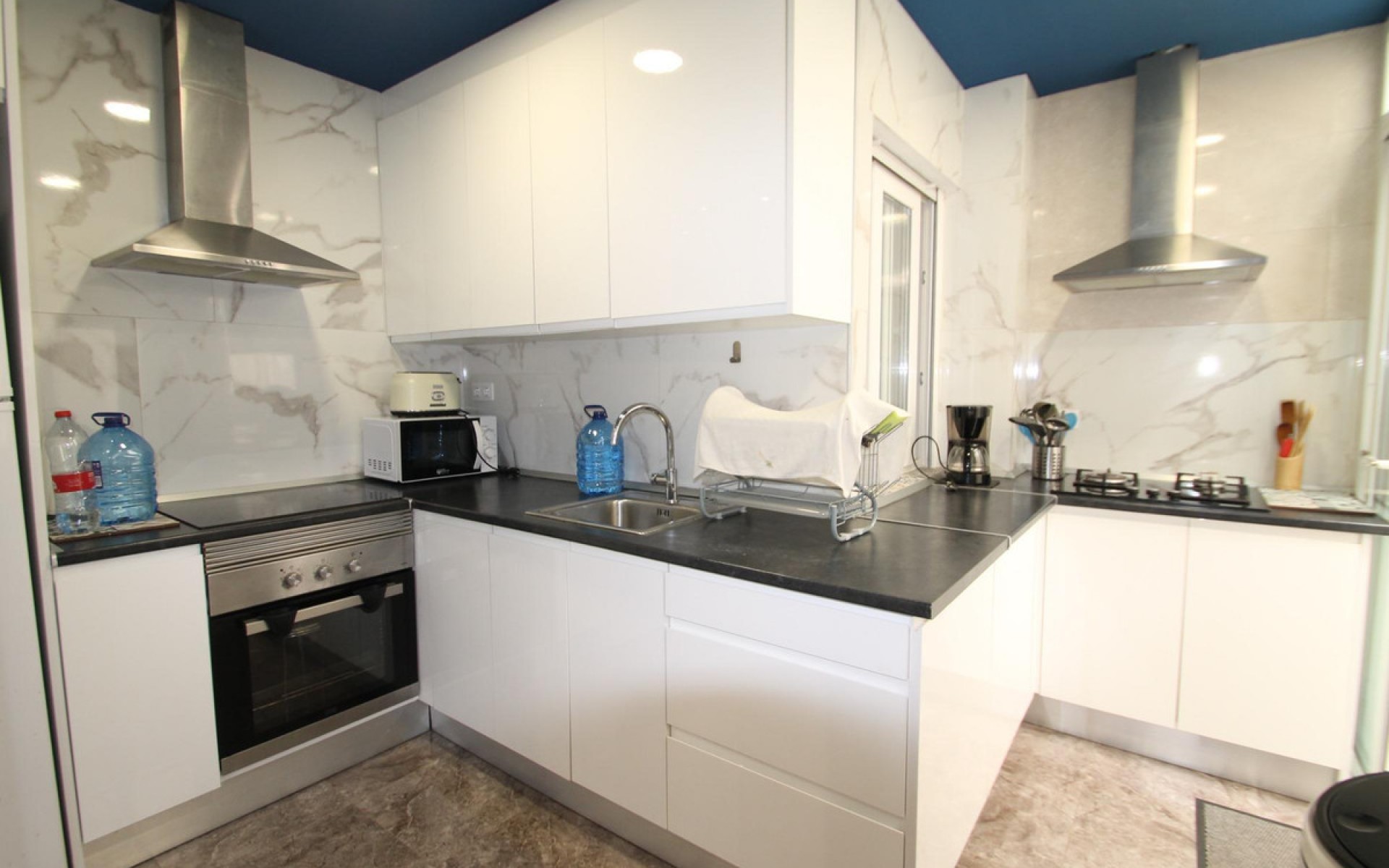 Resale - Apartment - Torrevieja - Torrevieja Centro