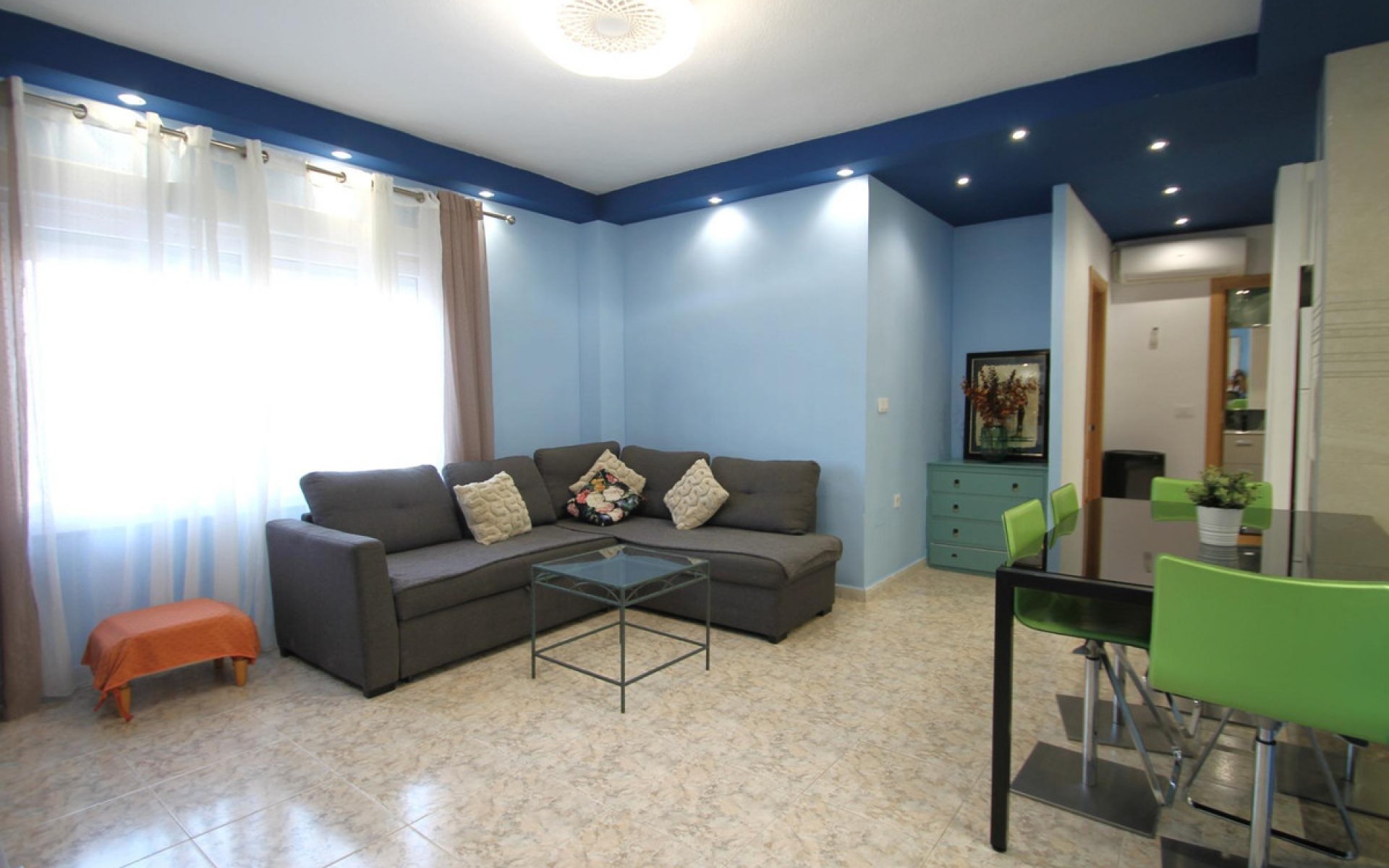 Resale - Apartment - Torrevieja - Torrevieja Centro