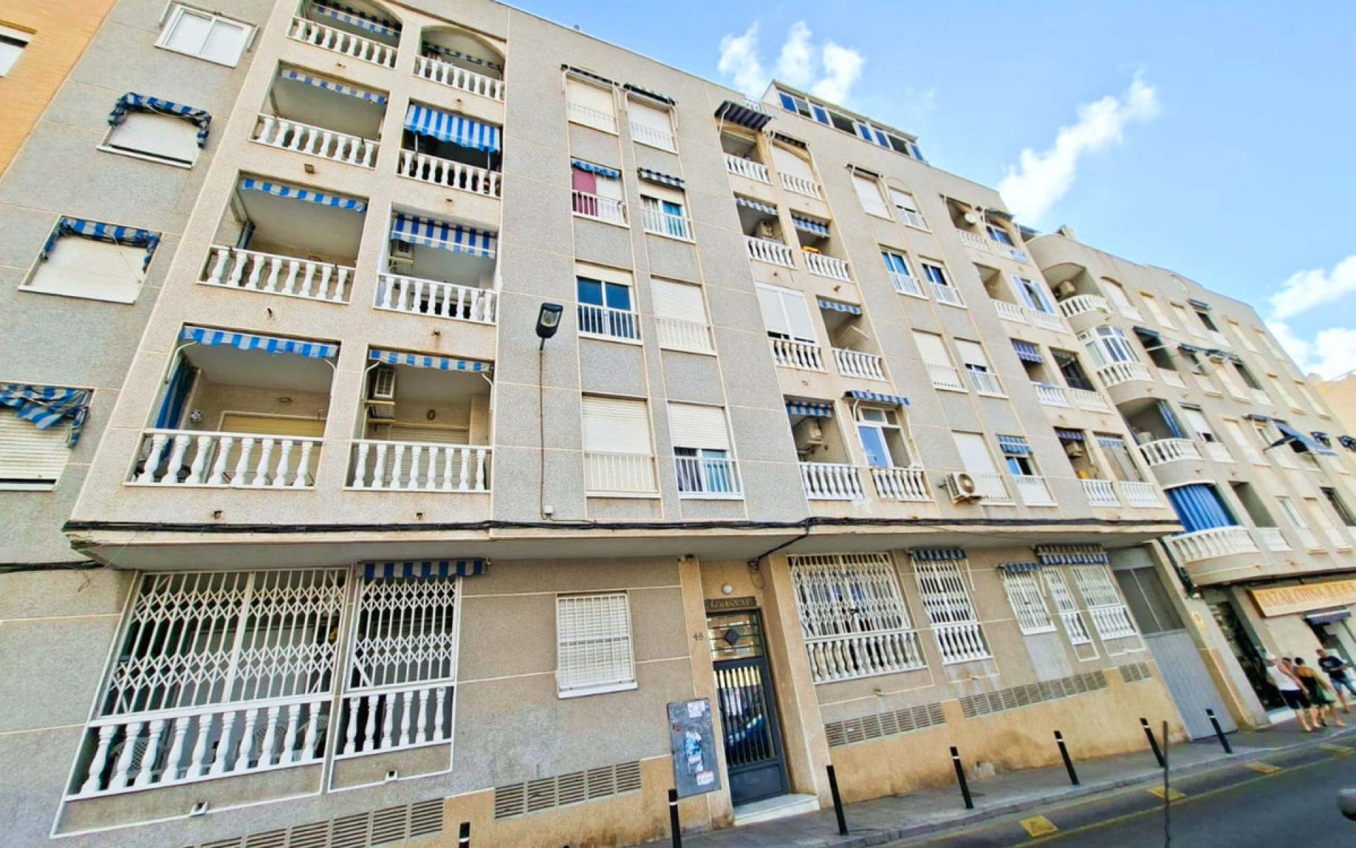 Resale - Apartment - Torrevieja - Torrevieja Centro