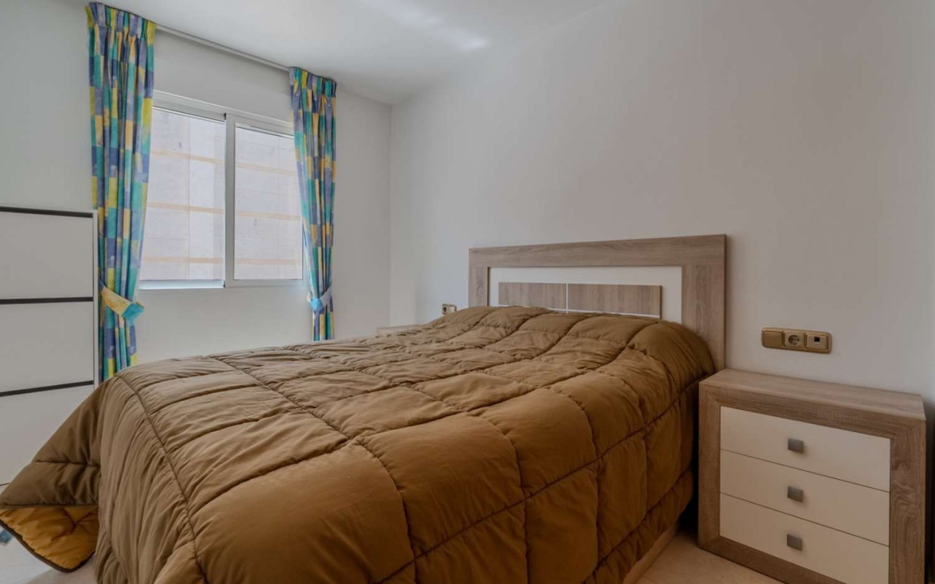 Resale - Apartment - Torrevieja - Torrevieja Centro