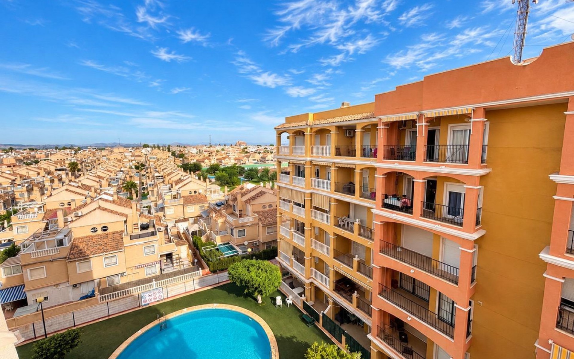 Resale - Apartment - Torrevieja - Torrevieja Centro