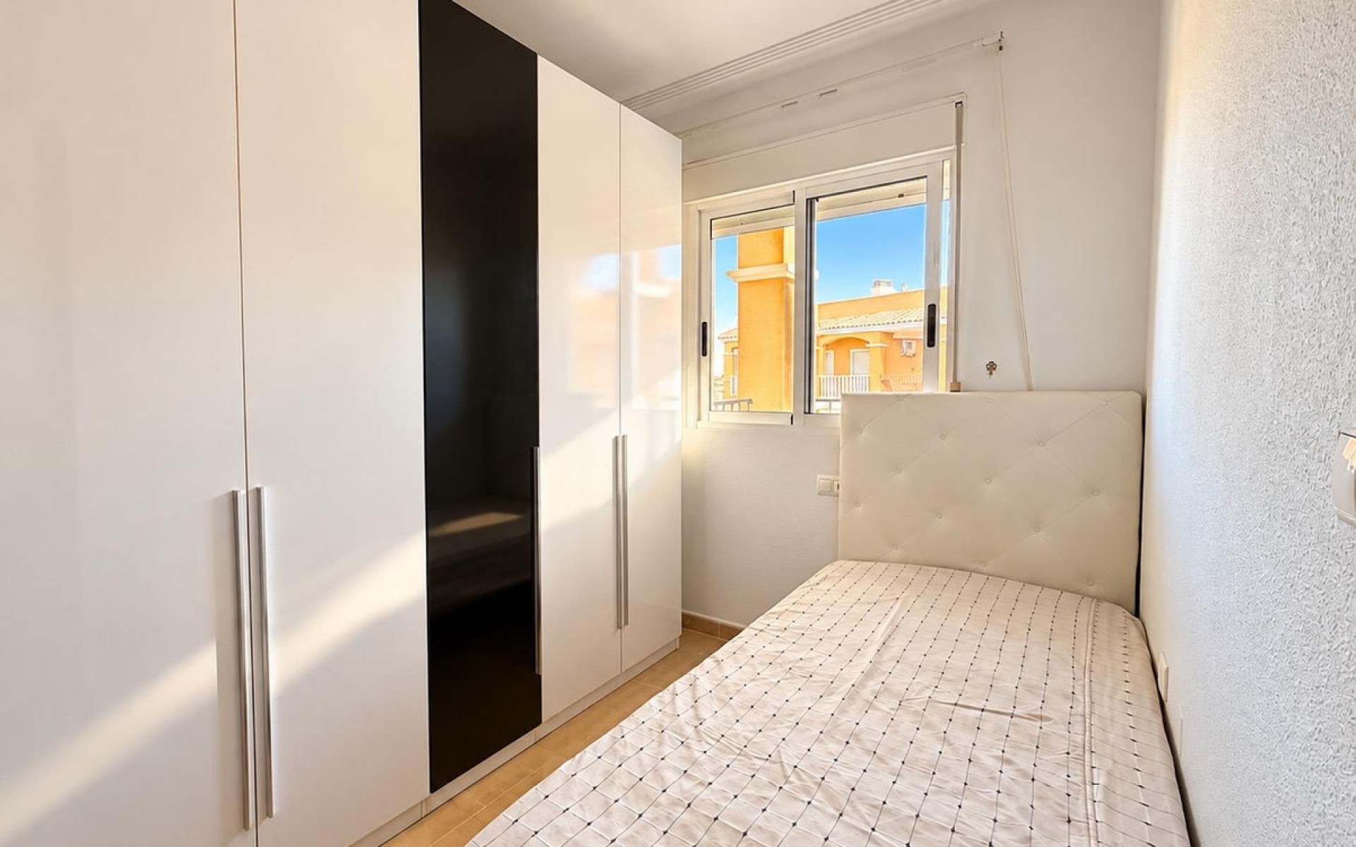 Resale - Apartment - Torrevieja - Torrevieja Centro