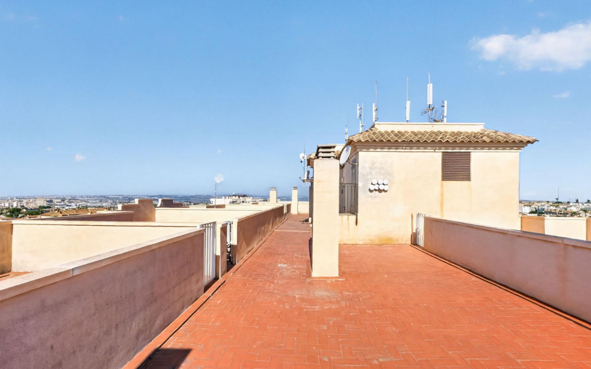 Resale - Apartment - Torrevieja - Torrevieja Centro
