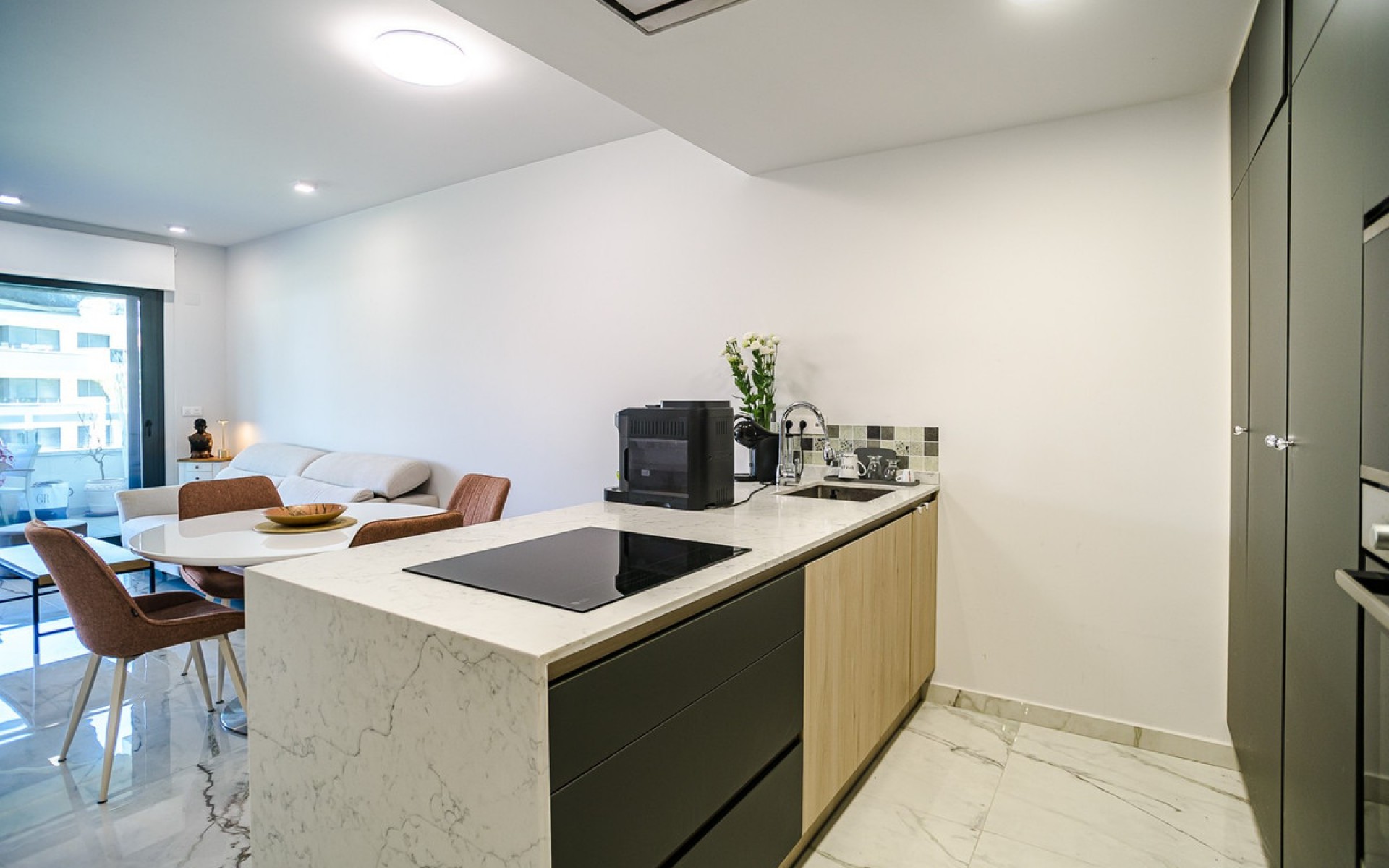 Resale - Apartment - Torrevieja - Torrevieja Centro