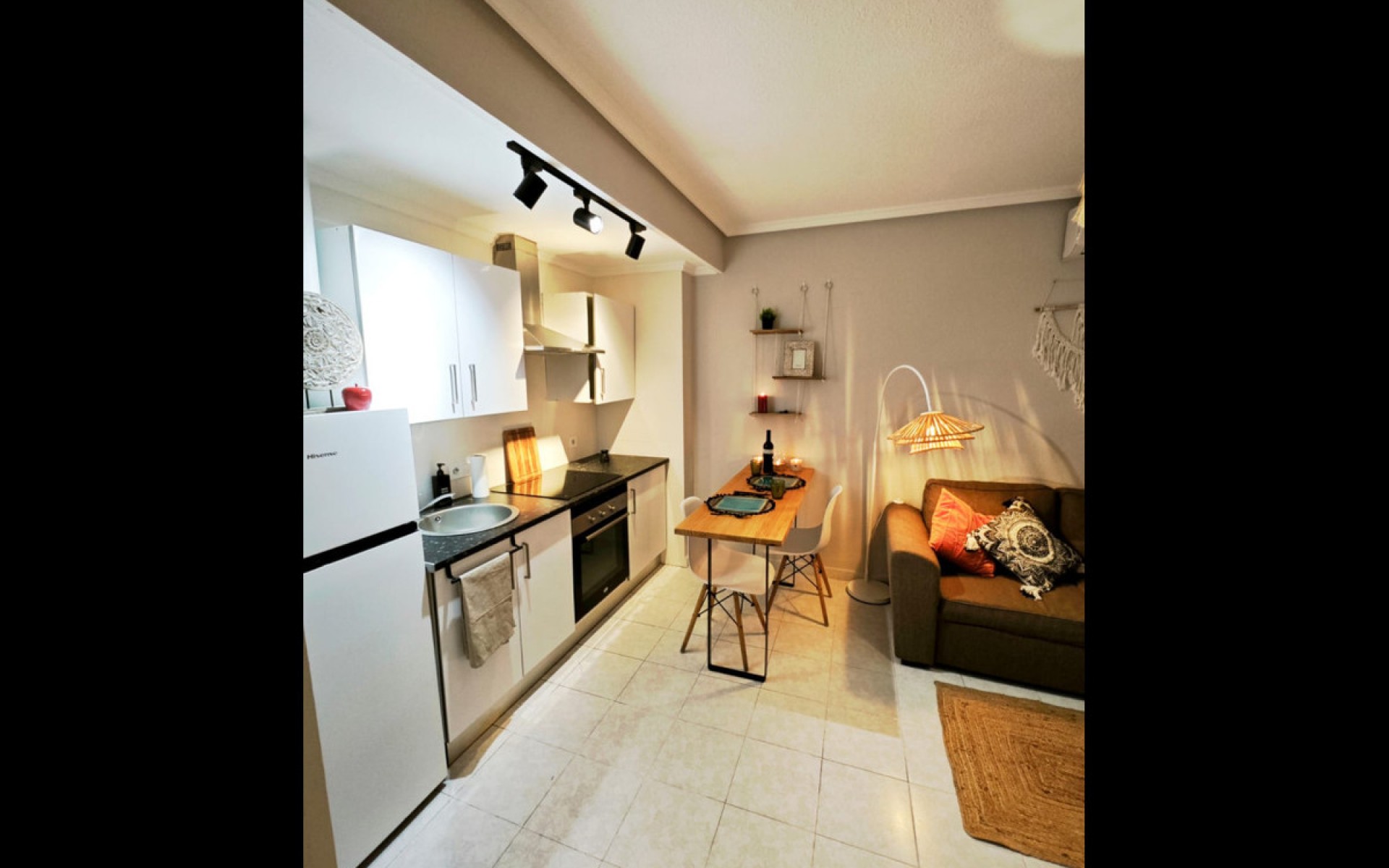 Resale - Apartment - Torrevieja - Torrevieja Centro