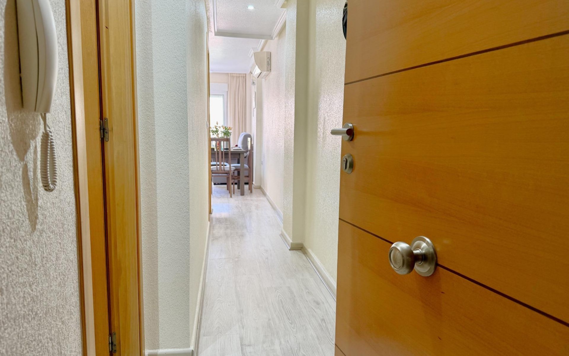 Resale - Apartment - Torrevieja - Torrevieja Centro
