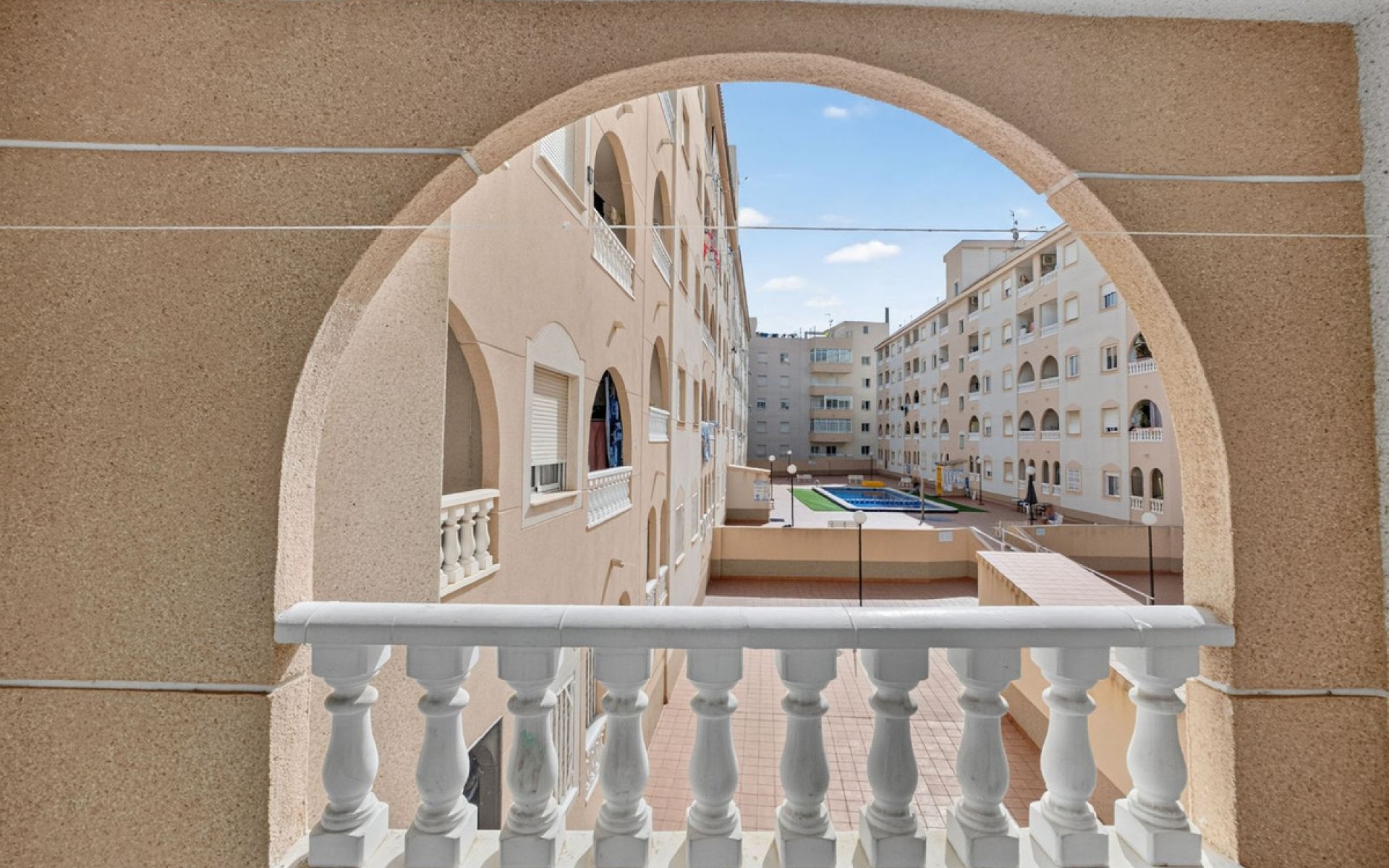 Resale - Apartment - Torrevieja - Torrevieja Centro