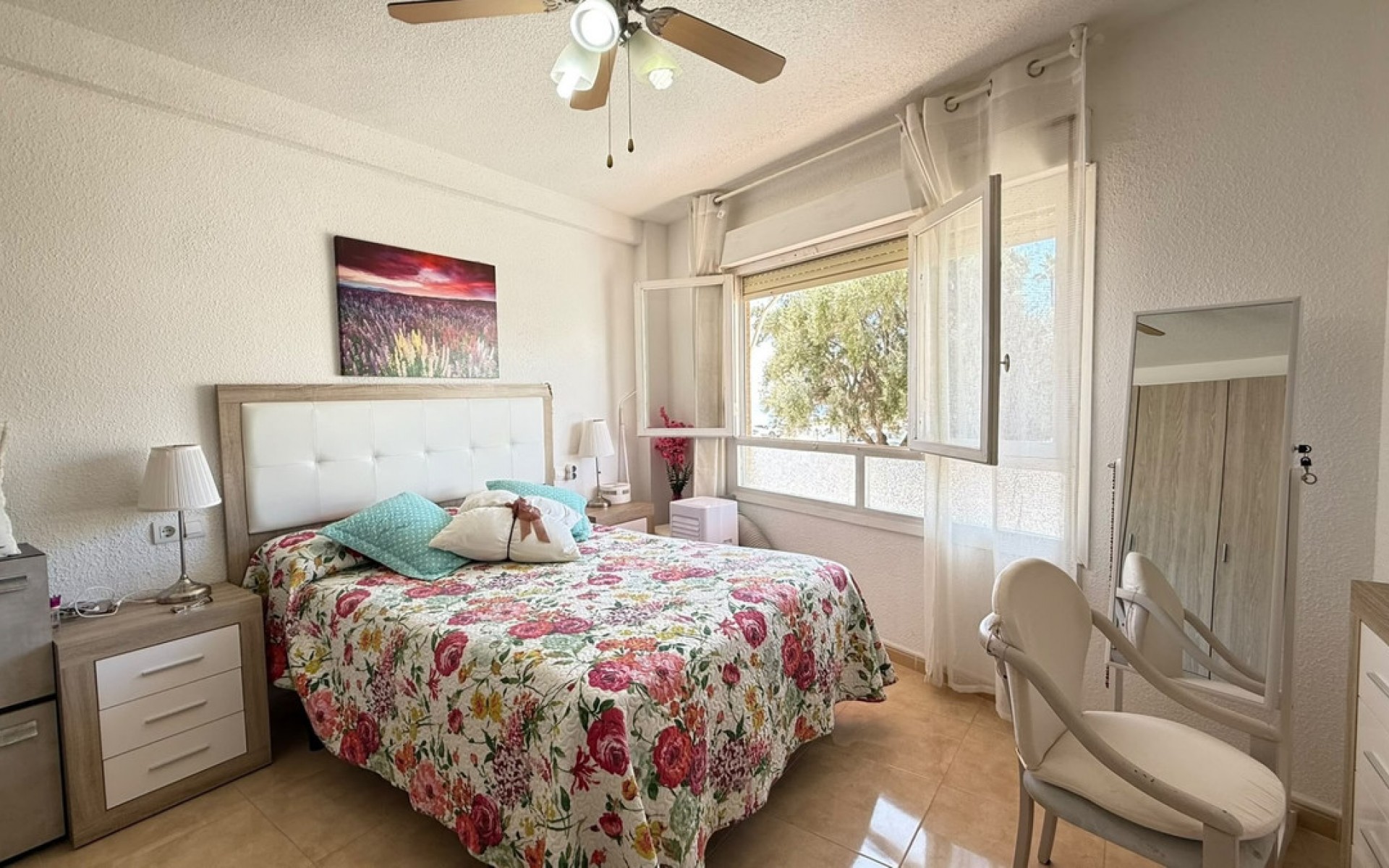 Resale - Apartment - Torrevieja - Torrevieja Centro