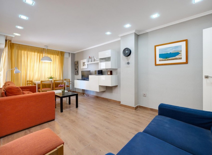 Resale - Apartment - Torrevieja - Torrevieja Centro