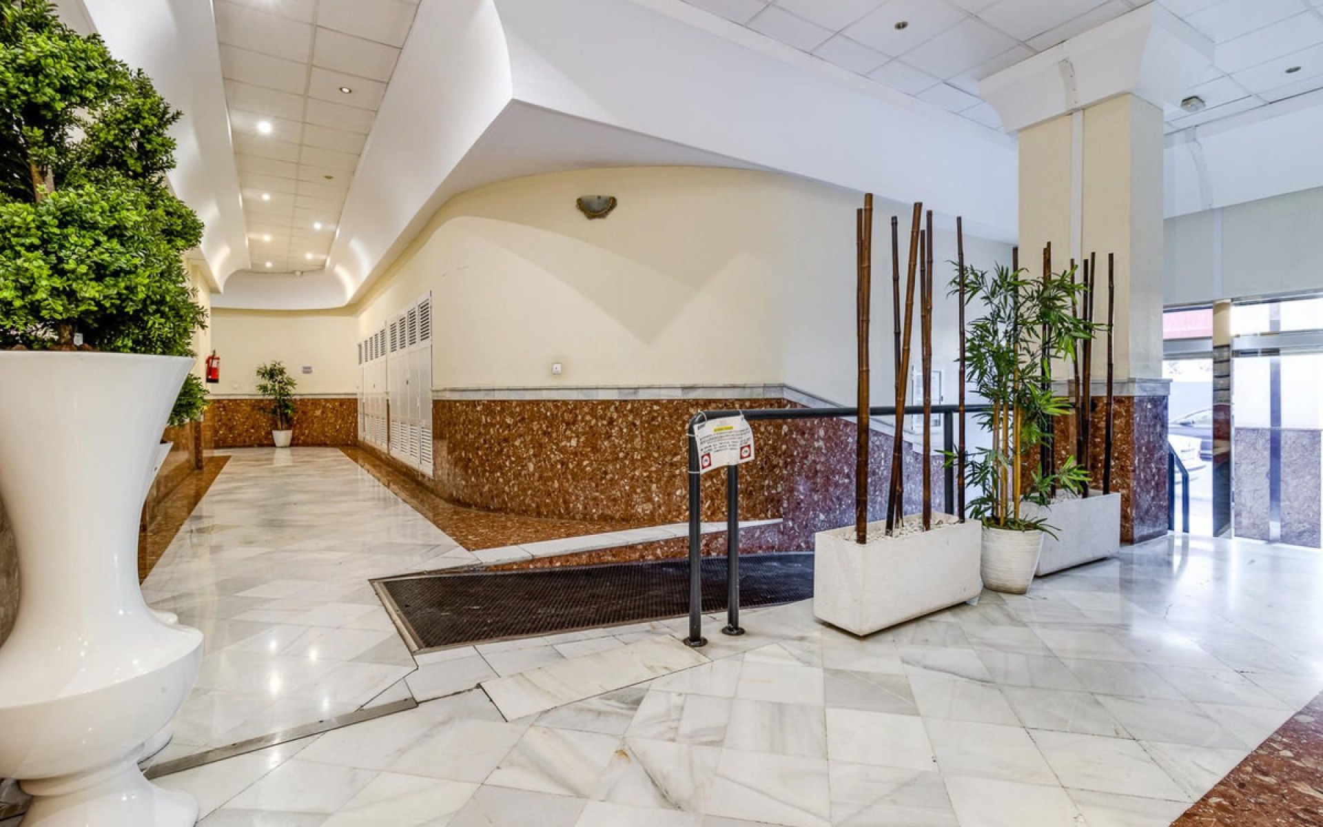 Resale - Apartment - Torrevieja - Torrevieja Centro