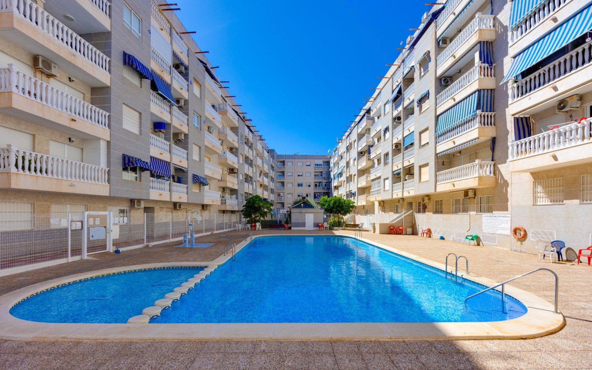Resale - Apartment - Torrevieja - Torrevieja Centro