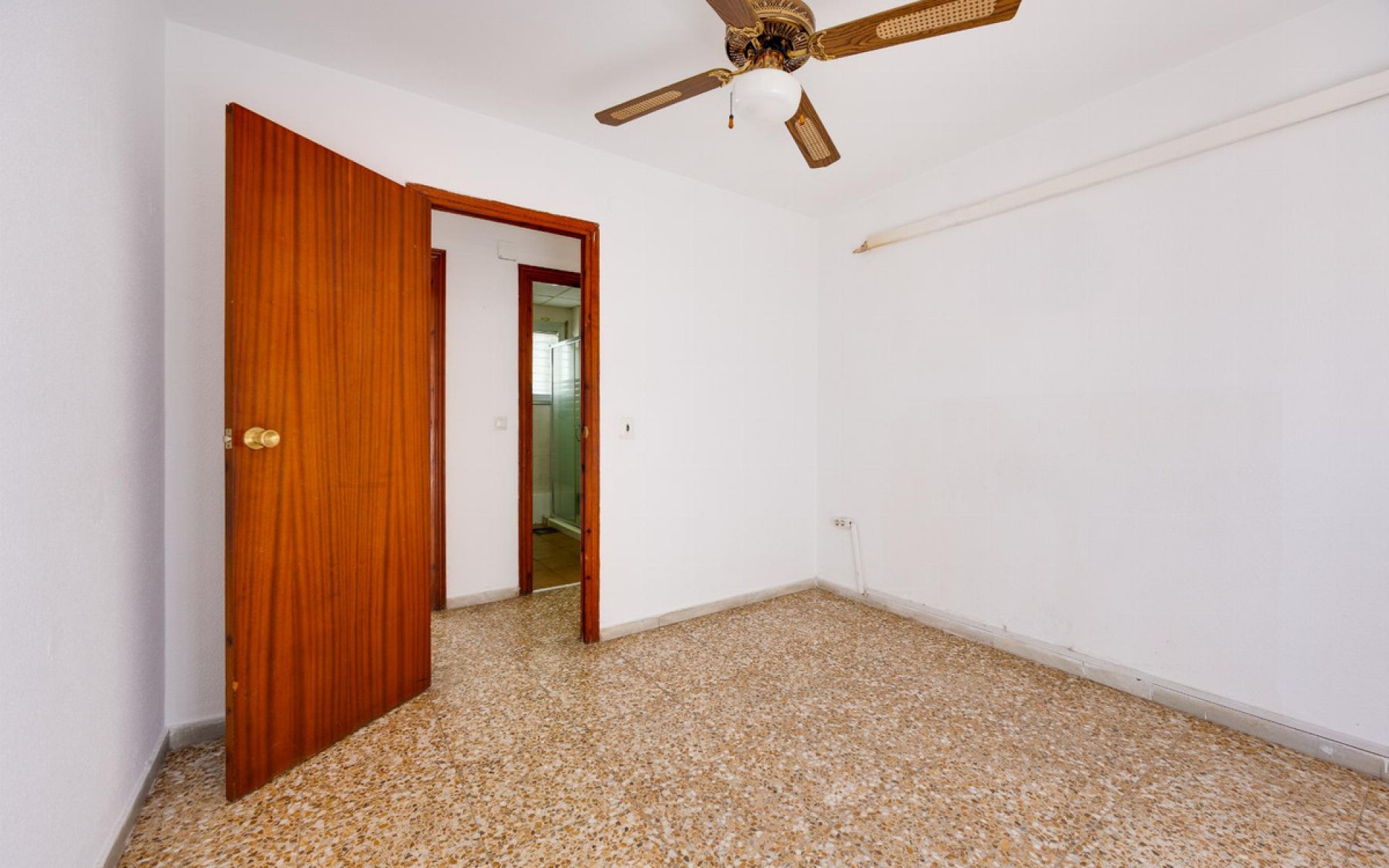 Resale - Apartment - Torrevieja - Torrevieja Centro