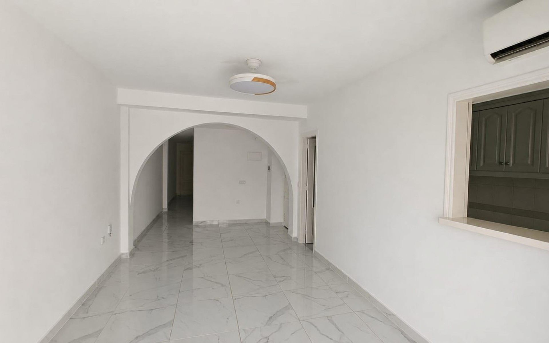 Resale - Apartment - Torrevieja - Torrevieja Centro