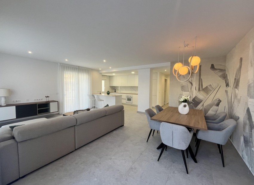 Resale - Apartment - Torrevieja - Torrevieja Centro