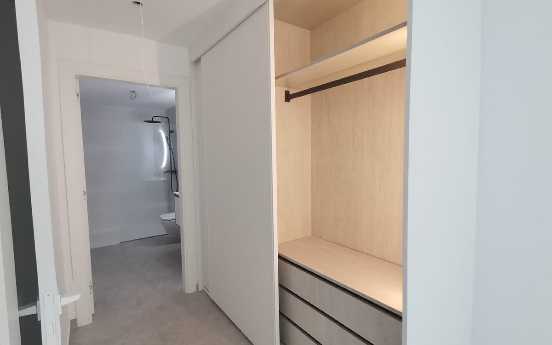 Resale - Apartment - Torrevieja - Torrevieja Centro